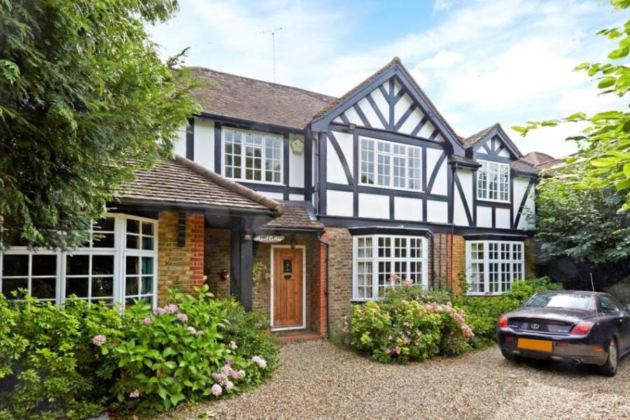 Coverts Road, Claygate, Surrey KT10 Malcolm Jenkins Associates RIBA